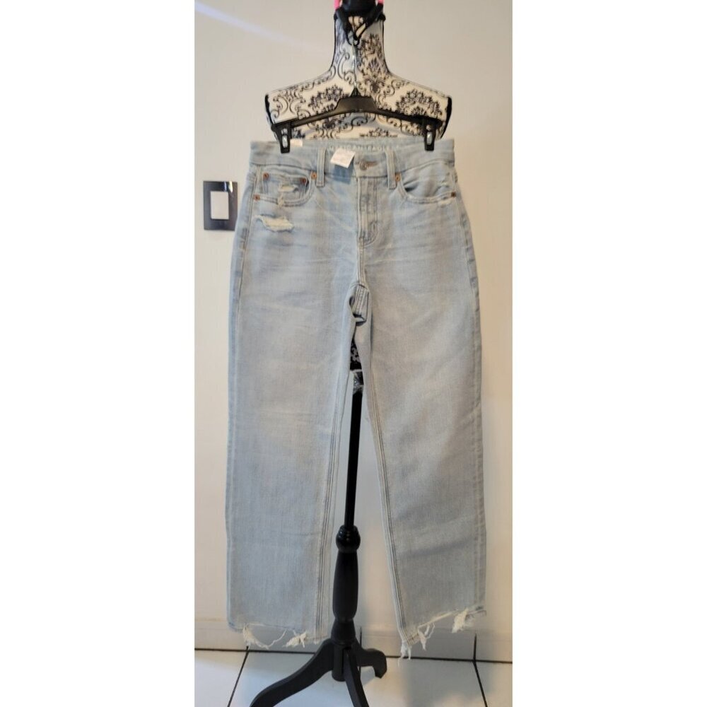 American Eagle Women’s Size 2 Shorth Straight Leg Cropped Fit Jeans Denim Blue
